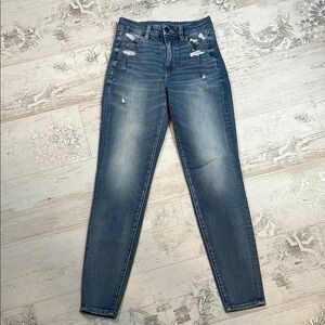 American Eagle Outfitters Distressed Curvy Super Hi-Rise Jegging Size 0 Regular